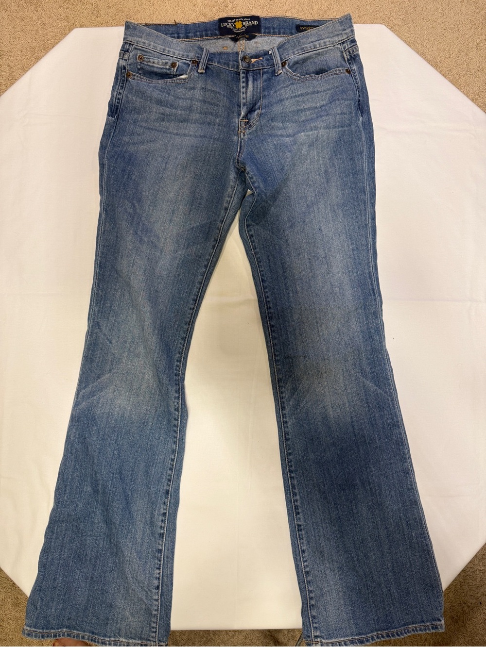 Lucky Brand Women's Light Blue Flared Jeans size 6/28 sweet and low